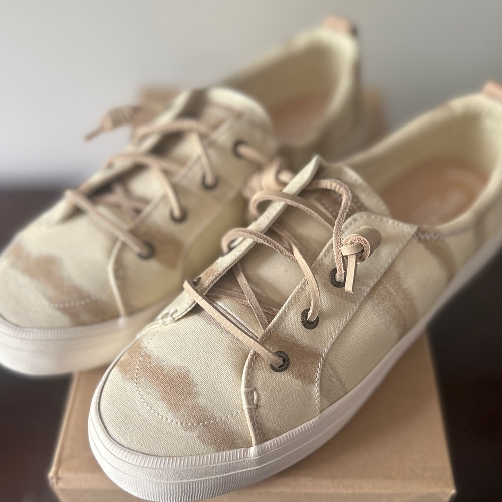 Sperry Crest Tie Dye Taupe Canvas Sneakers 9 NWT